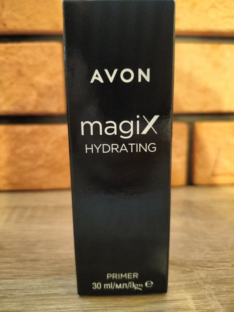 Зволожуюча основа під макіяж Avon Magix 30 мл